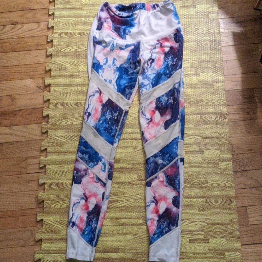 Chestee Leggings